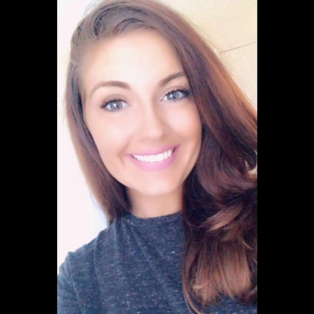 Meet your Posher, Alyssa